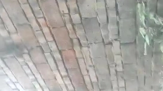 继父用硬的阴道惩罚淘气的少女