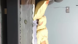 烈焰女神--E罩杯-舞魅娘 超气质丰满女神、一眼就爱上她，气质无以伦比的胸舞，甩到你眼球放光
