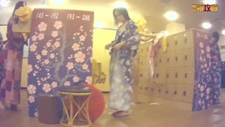 你男朋友是废物吗，连口红都不给你买
