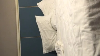 Kareubi 052412-030 看看一个人住的女孩的房间 ~ 真正的 OL 在家做爱 ~ 铃木幸知
