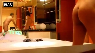 富二代酒店大战高颜值艺校拜金美女身材纤细性感吃屌的样子太销魂还给毒龙啪啪啪搞的她尖叫720P高清原版
